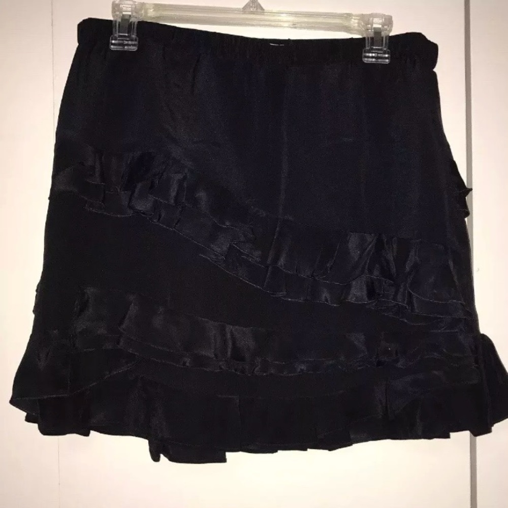 Banana Republic black silk skirt, NWT, size 8
